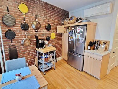 14 Colbourne Crescent unit 1, Brookline, MA 02445 - photo 4