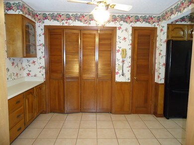 504 E 4th St, Donalsonville, GA 39845 - photo 4