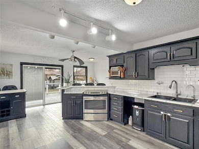 406 1st St E, Altoona, IA 50009 - photo 6