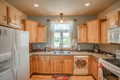 3400EdgewoodVillageLp61220_0012