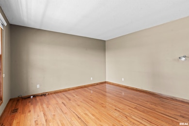 184 Cravens Rd unit 1, Springfield, IL 62712 - photo 5