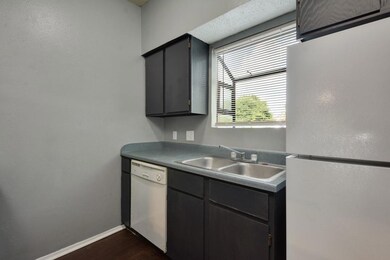 9506 Kempler Dr unit A, Austin, TX 78748 - photo 6