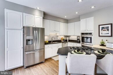 2256 Journet Dr, Dunn Loring, VA 22027 - photo 6