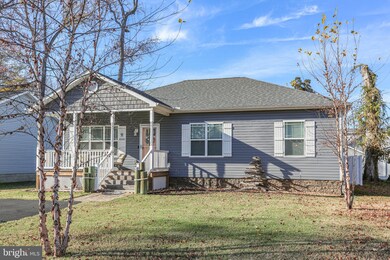 21 10th St, Colonial Beach, VA 22443 - photo 3