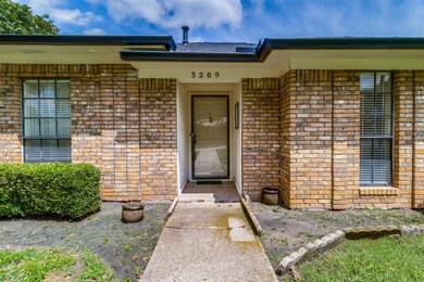 3209 N Marseille Ln, Sherman, TX 75090 - photo 2