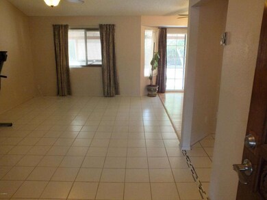 del norte living room2