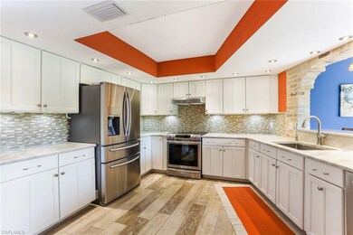 Exquisite kitchen with new cabinets, appliances, c