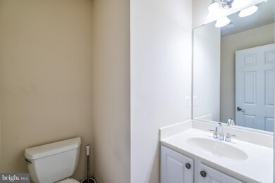 11247 Wortham Crest Cir, Manassas, VA 20109 - photo 4