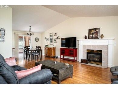 2217 N Irvine St, Cornelius, OR 97113 - photo 4