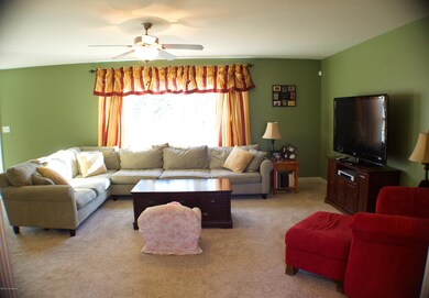 6907 Living Room 1