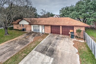 1821 Leona Dr, College Station, TX 77840 - photo 3