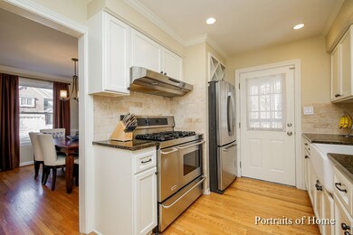 421 N Maple Ave, Elmhurst, IL 60126 - photo 5