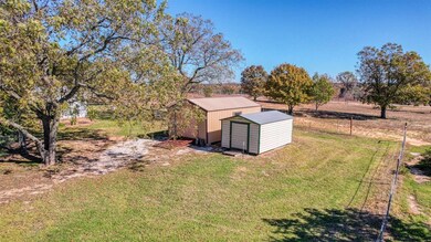 5911 Mineral Wells Hwy, Weatherford, TX 76088 - photo 7