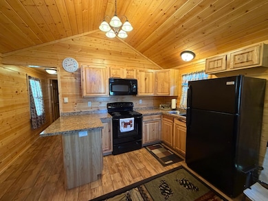 304 Main St N, Gwinner, ND 58040 - photo 3