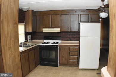 3230 Oakland Rd, Dover, PA 17315 - photo 2