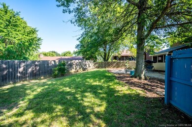 1132 Carriage Ln, New Albany, IN 47150 - photo 3