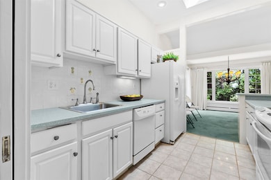 Light bright kitchen