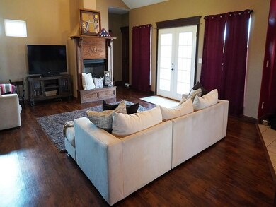 407 Dana Ln, McLoud, OK 74851 - photo 3