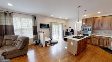 8657 Queensway Ct, White Plains, MD 20695 - photo 4