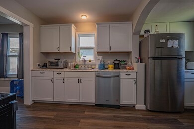 1059 Bond St, Moberly, MO 65270 - photo 5