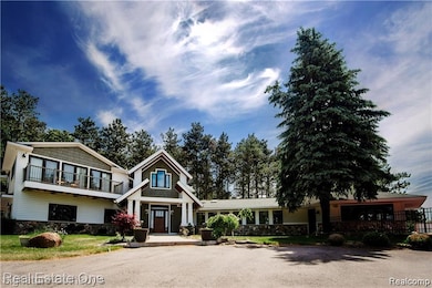 unlisted-address, Howell, MI 48855 - photo 2