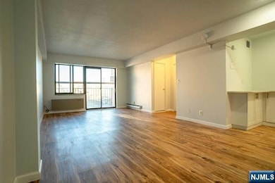 233 12th St unit 3D, Palisades Park, NJ 07650 - photo 6