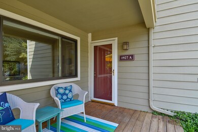 1927 Villaridge Dr unit 1927A, Reston, VA 20191 - photo 2