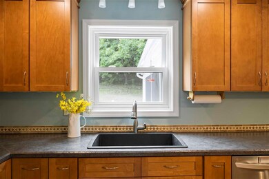 173 Hollis Rd, Amherst, NH 03031 - photo 4