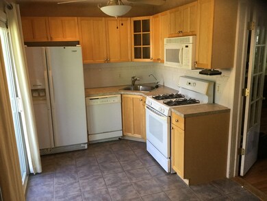 18 Foster St, Danvers, MA 01923 - photo 2