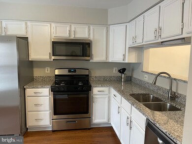 15458 Windsong Ln, Dumfries, VA 22025 - photo 4