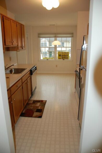 116 Lindfield Cir, Macungie, PA 18062 - photo 4