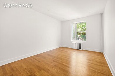 45-08 40th St unit F44, Sunnyside, NY 11104 - photo 3