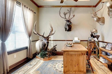 153 Oakwood Creek Ln, Weatherford, TX 76088 - photo 5