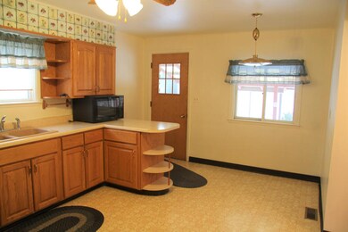 Kitchen V (2)
