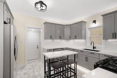 773 Hawthorne Ave E, Saint Paul, MN 55106 - photo 4