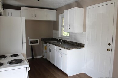 5328 Williamsburgh Dr, Fayetteville, NC 28304 - photo 6