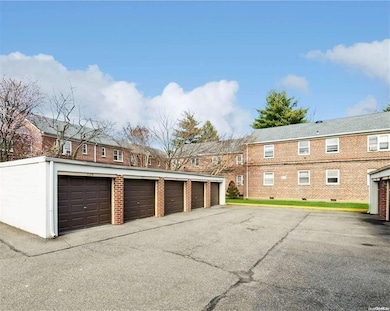 35- 14 Clearview Expy unit 354, Bayside, NY 11361 - photo 5