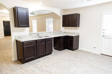 1301 Starling Ln, Ennis, TX 75119 - photo 6