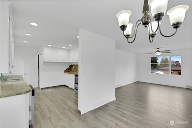 3302 Grandview Dr W, University Place, WA 98466 - photo 6