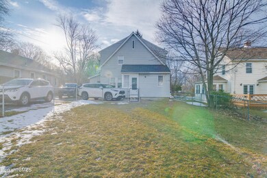 20220315-01-31EastonAve-Pittsfield-MA-01