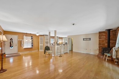 12-web-or-mls-7608 Palmer Rd SW-112