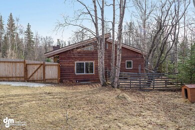 Fenced Yard 2992-SMALL