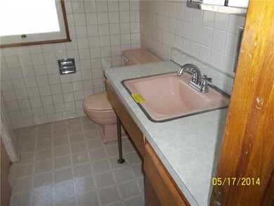 801 Penn Ave, Midland, PA 15059 - photo 7