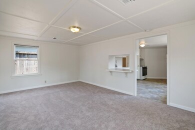 711 SW Laurel St, Grants Pass, OR 97526 - photo 2