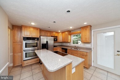 9233 Crazyquilt Ct, Columbia, MD 21045 - photo 7