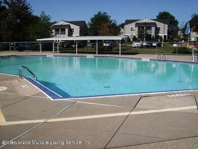 519 Correll Ave unit 1, Staten Island, NY 10309 - photo 2