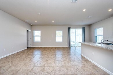 35649 Osprey Perch Ln, Zephyrhills, FL 33541 - photo 4