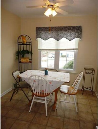 1118 Putnam Blvd unit 90, Wallingford, PA 19086 - photo 4