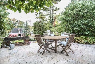 128 W Wayne Ave, Wayne, PA 19087 - photo 5