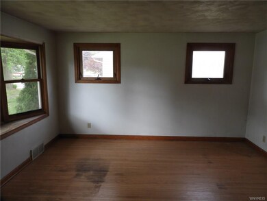 93 15th Ave, North Tonawanda, NY 14120 - photo 7